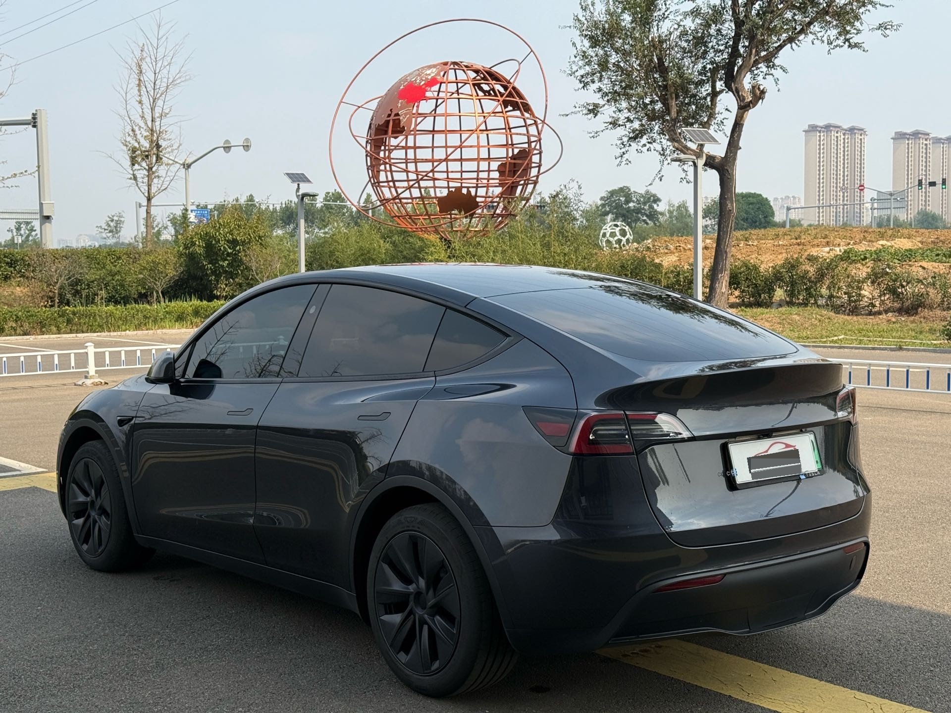 Tesla Model Y 2024 #6 Tesla Model Y 2024 immagine di auto #6