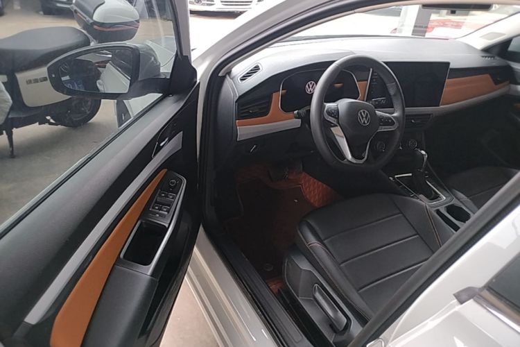 Volkswagen Bora 2026 car image #16
