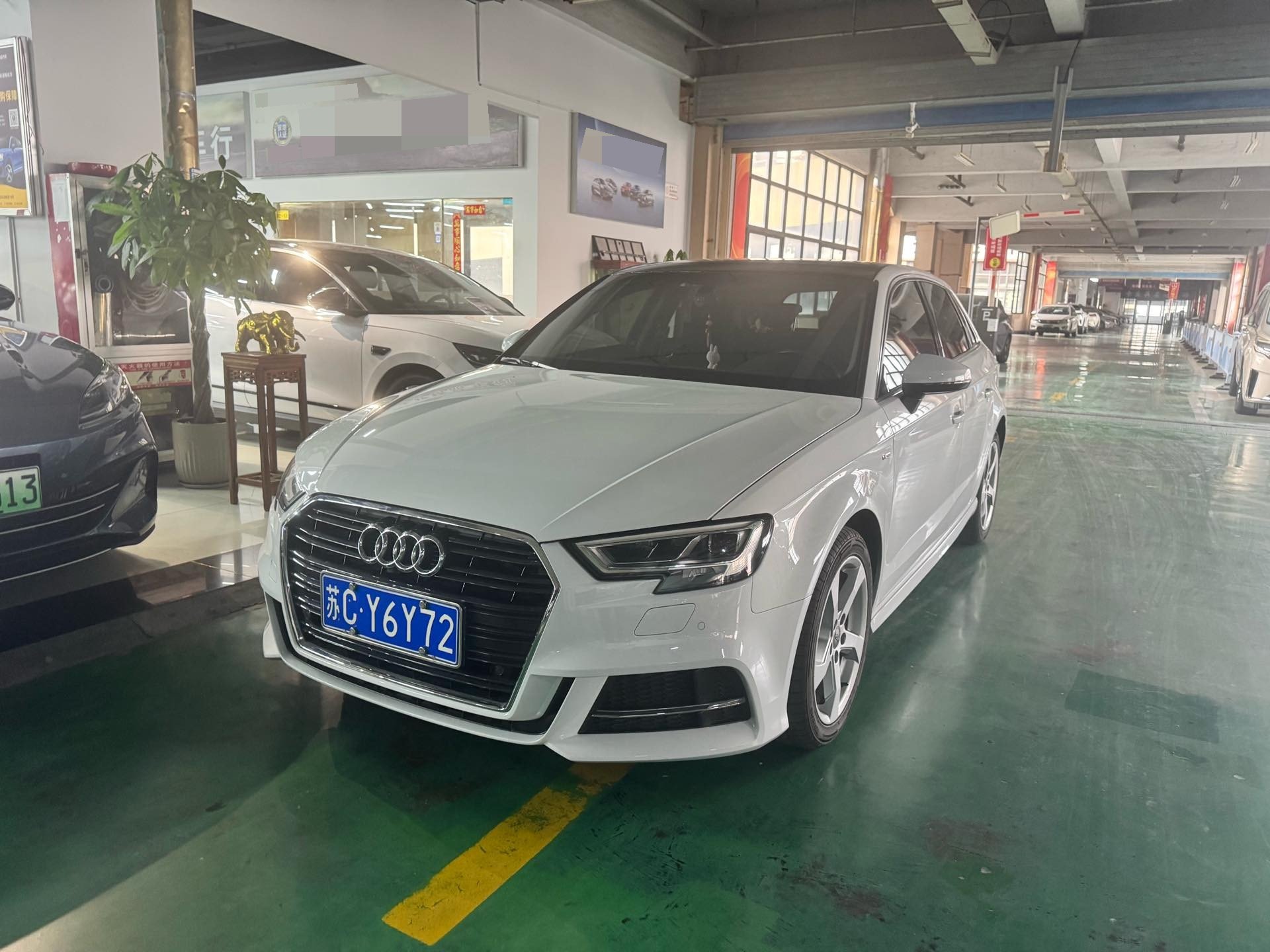 2019 2019 car image