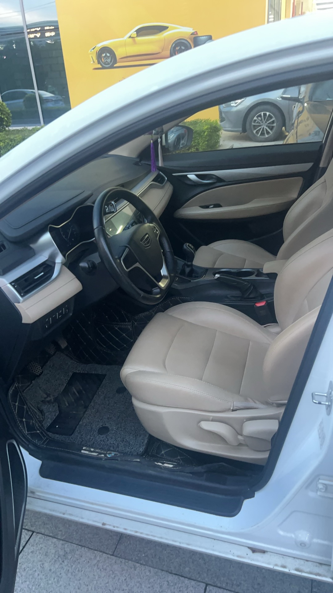 GEELY Emgrand 2019 #2 GEELY Emgrand 2019 car image #2