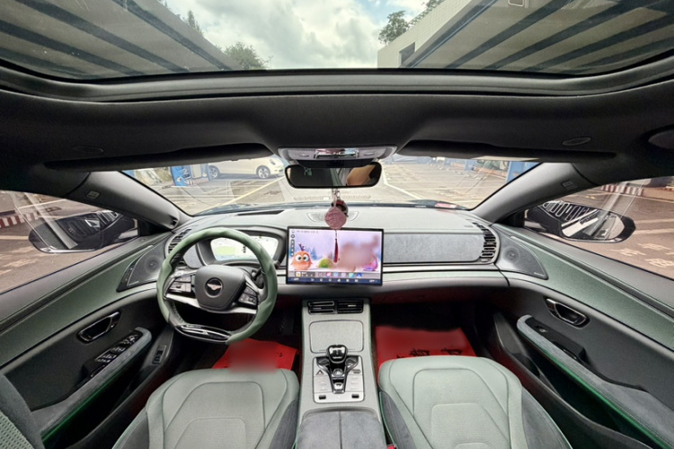 BYD Han 2023 immagine di auto #16