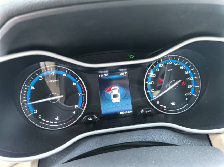GEELY Emgrand 2019 car image #7