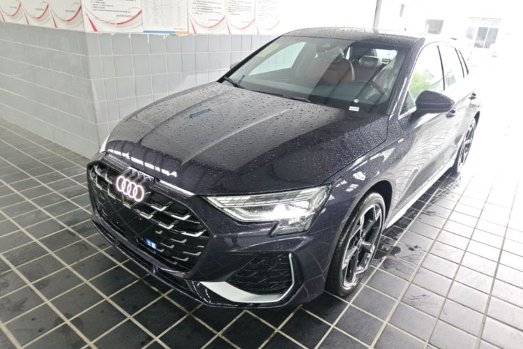 Audi A3 2026 immagine di auto #2