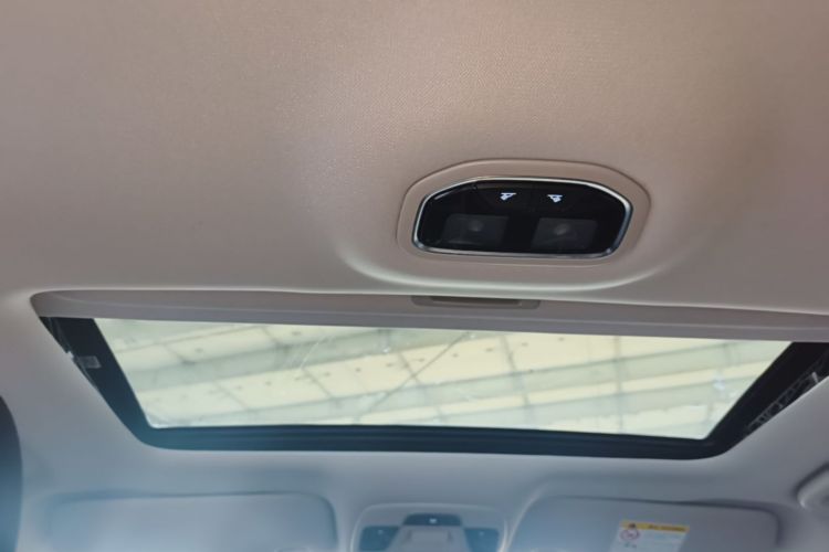 GEELY Emgrand 2022 car image #18