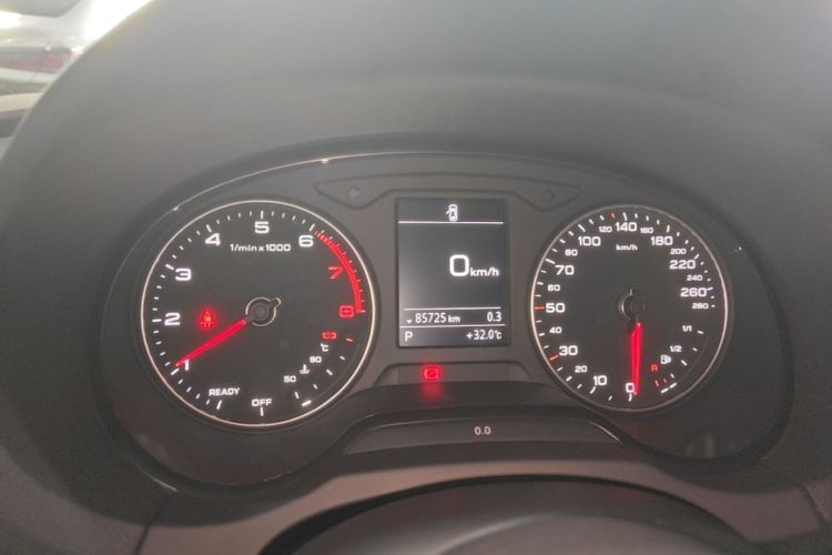 Audi A3 2019 immagine di auto #12