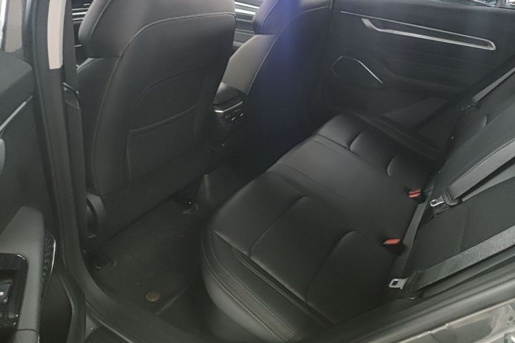 GEELY Emgrand 2024 car image #17