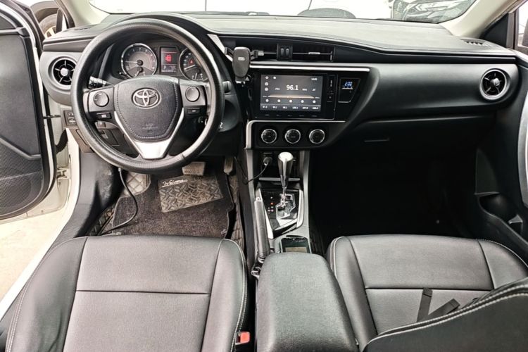 Toyota Corolla 2017 #10 Toyota Corolla 2017 car image #10