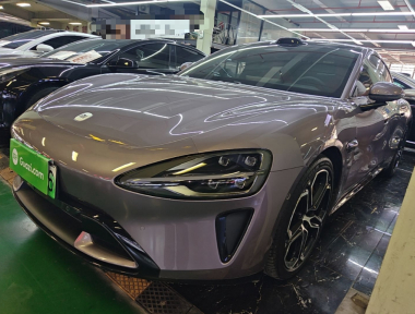 MI SU7 2024 car image 