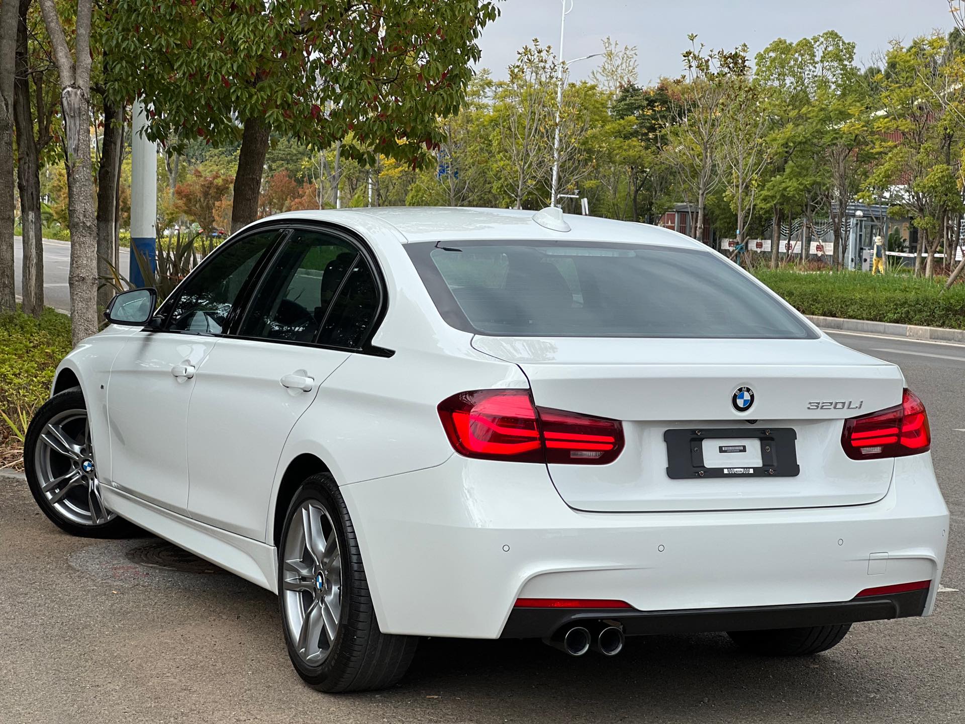 BMW 3 Series 2018 #4 BMW 3 Series 2018 immagine di auto #4