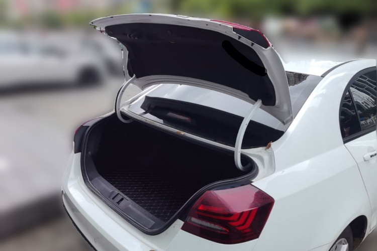 GEELY Emgrand 2021 car image #21