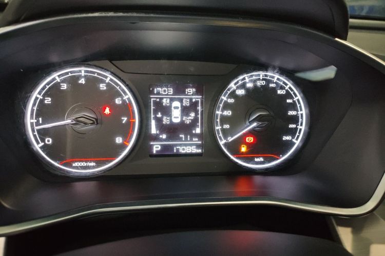 GEELY Coolray 2024 #12 GEELY Coolray 2024 car image #12