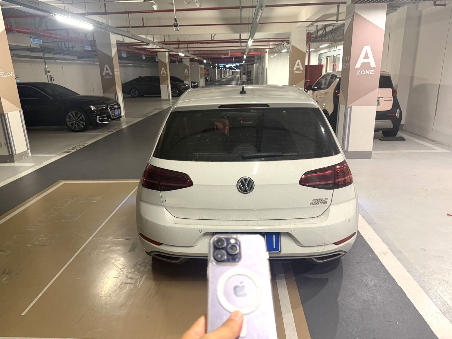 Volkswagen Golf 2020 car image #7