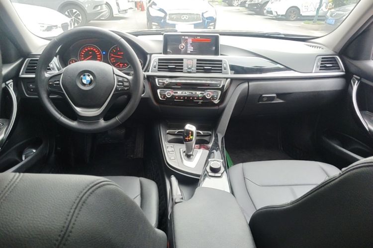 BMW 3 Series 2016 car image #10