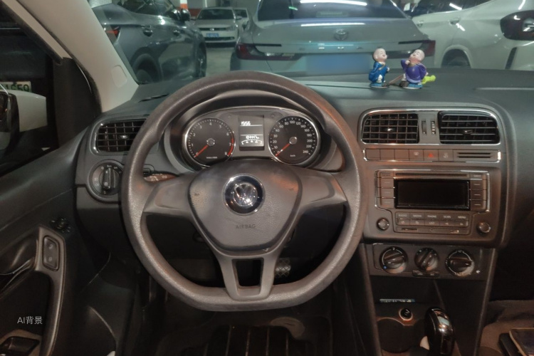 Volkswagen Polo 2015 car image #12