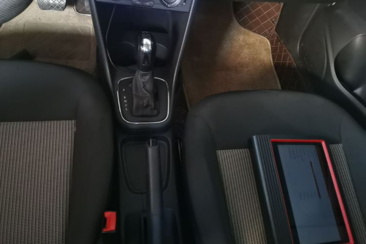 Volkswagen Polo 2017 car image #14