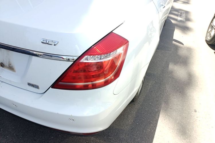 GEELY Emgrand 2015 car image #8