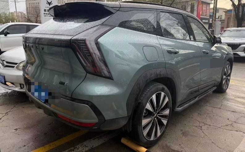 GEELY Boyue L 2025 صورة سيارة #4