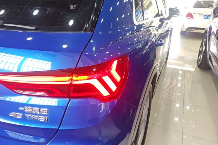 Audi Q3 2019 #8 Audi Q3 2019 car image #8