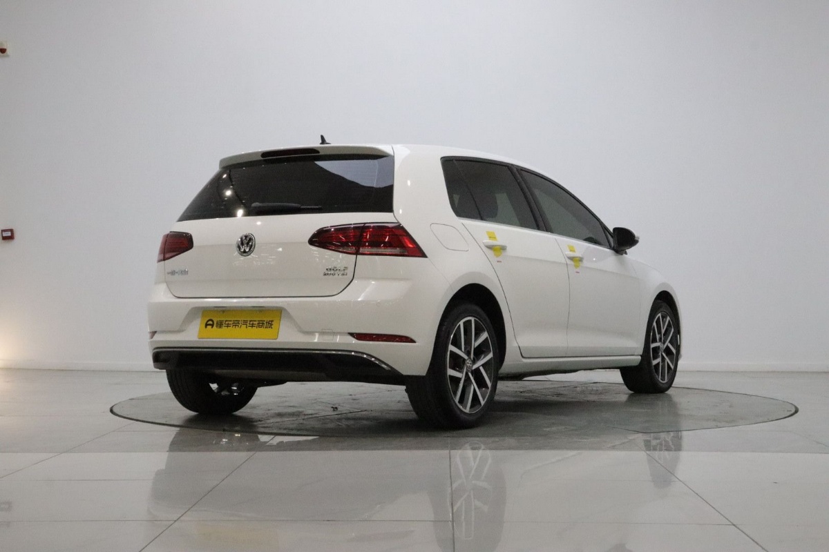 Volkswagen Golf 2020 immagine di auto #4