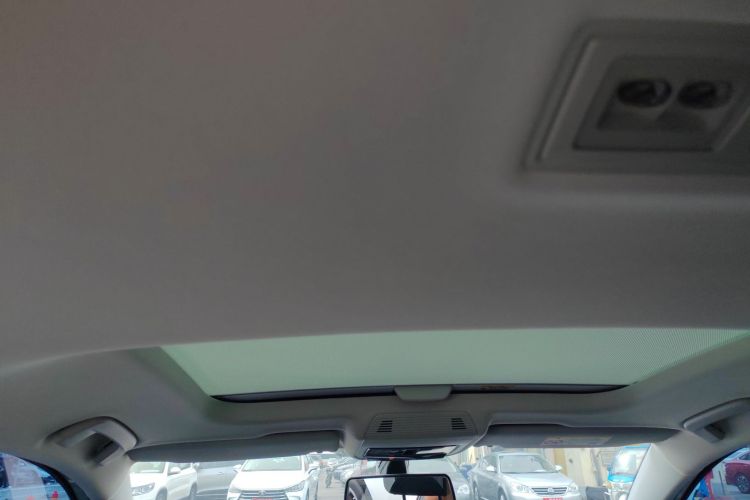 Volkswagen Golf 2022 imagen de coche #18