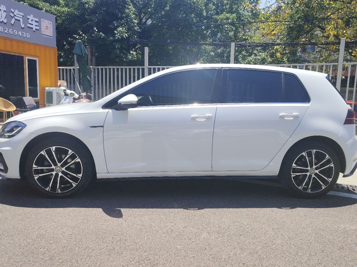 Volkswagen Golf 2020 #4 Volkswagen Golf 2020 car image #4