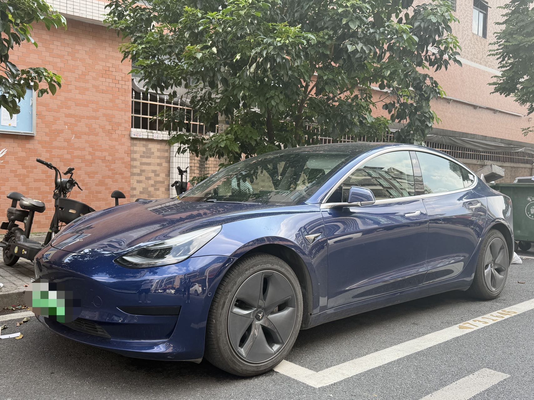 Tesla Model 3 2020 car image 