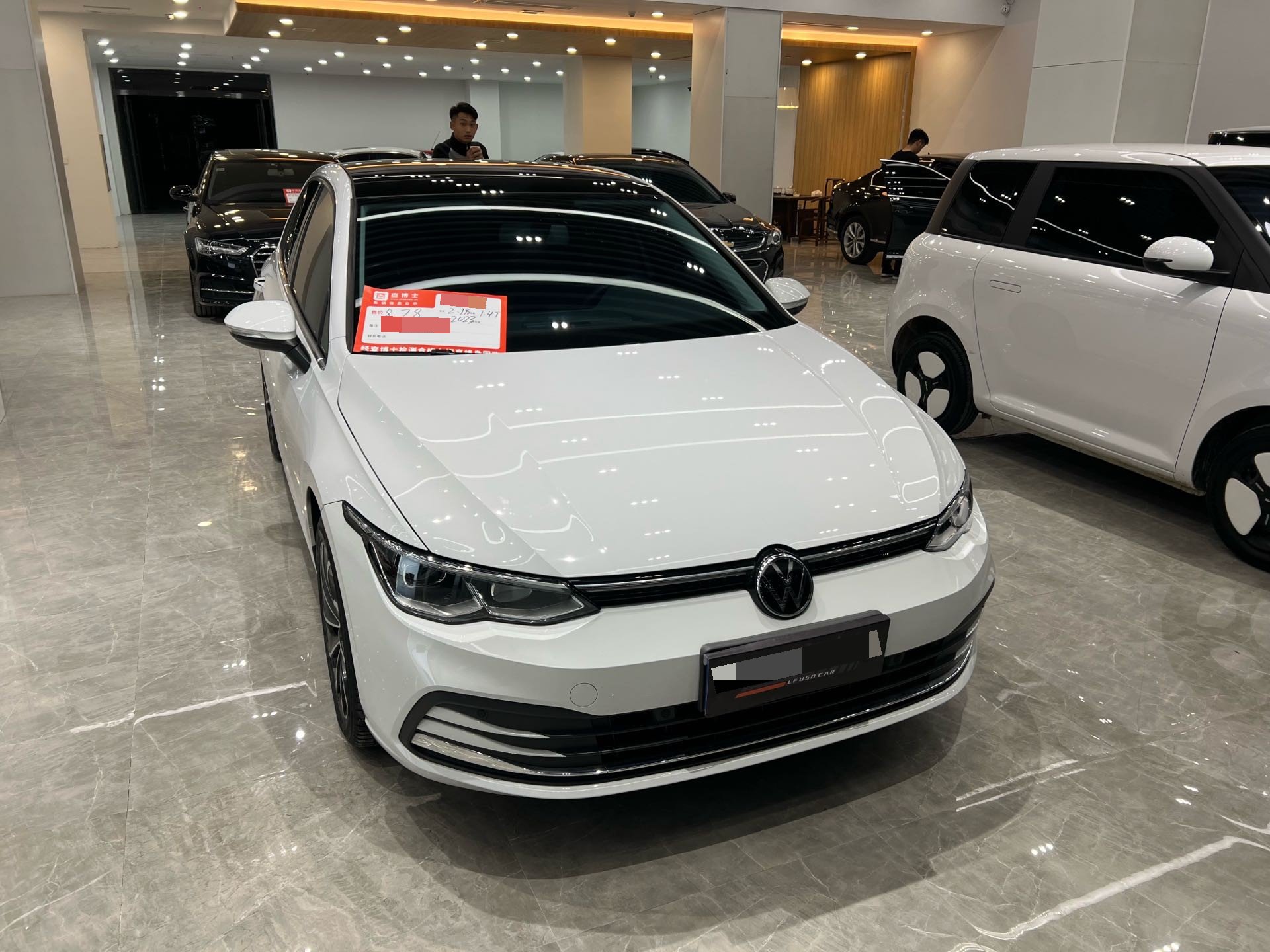 Volkswagen Golf 2023 immagine di auto #2