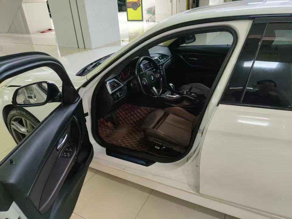 BMW 3 Series 2018 #5 BMW 3 Series 2018 car image #5