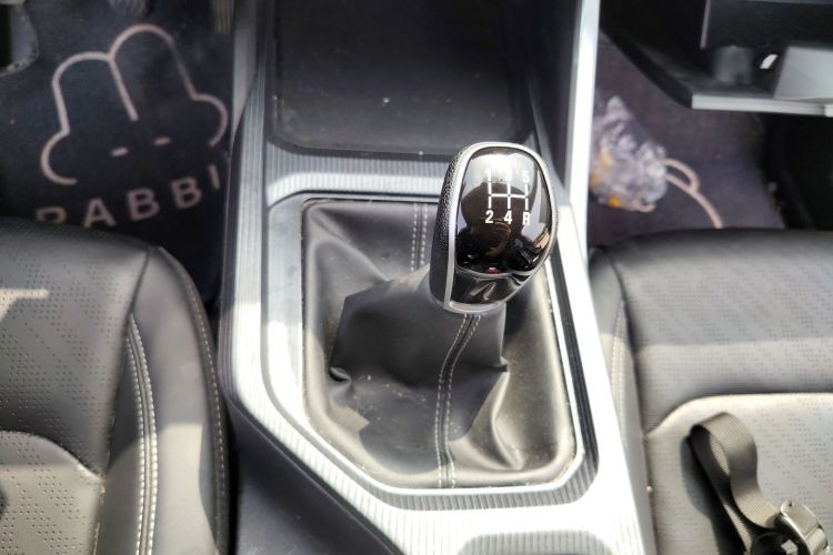 GEELY Emgrand 2023 car image #14