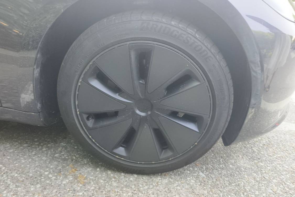 Tesla Model 3 2025 car image #9