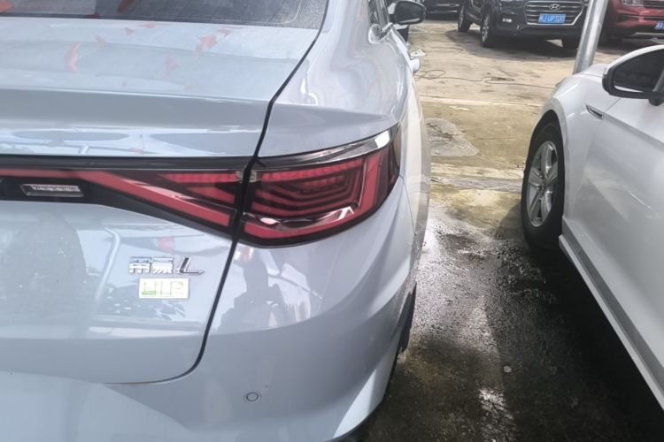 GEELY Emgrand L HiP 2022 car image #8