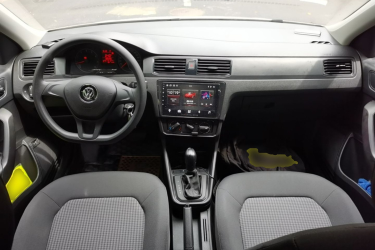 Volkswagen Santana 2020 car image #10