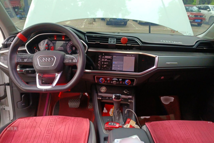 Audi Q3 2023 #11 Audi Q3 2023 car image #11