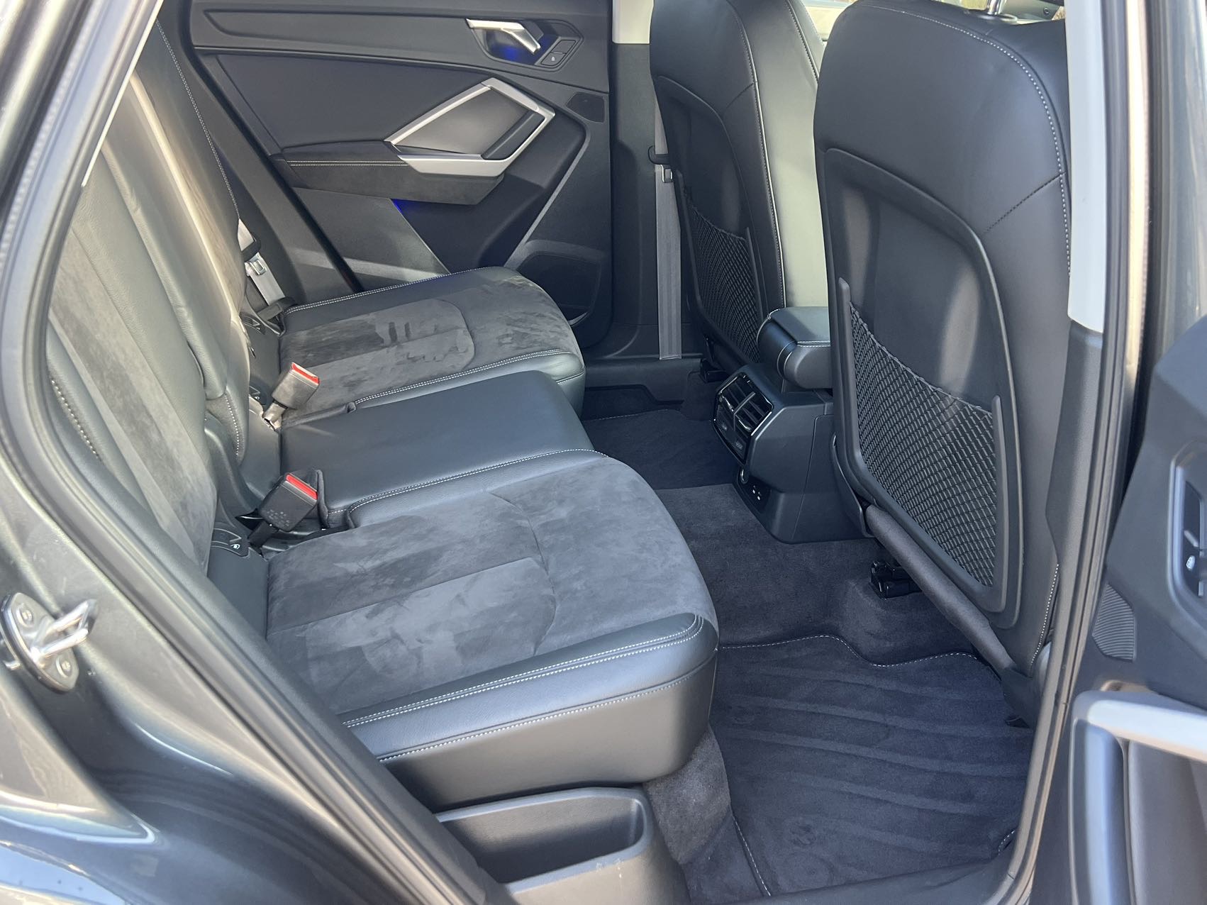 Audi Q3 2023 car image #8