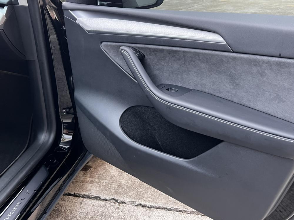 Tesla Model Y 2023 #27 Tesla Model Y 2023 car image #27