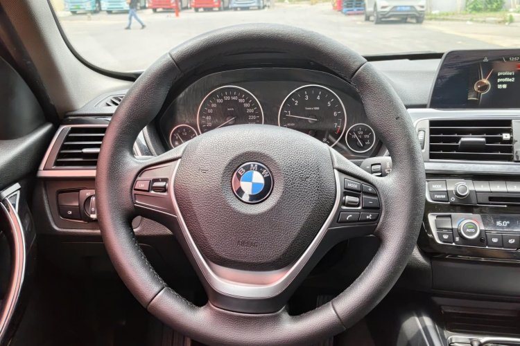 BMW 3 Series 2016 #15 BMW 3 Series 2016 car image #15