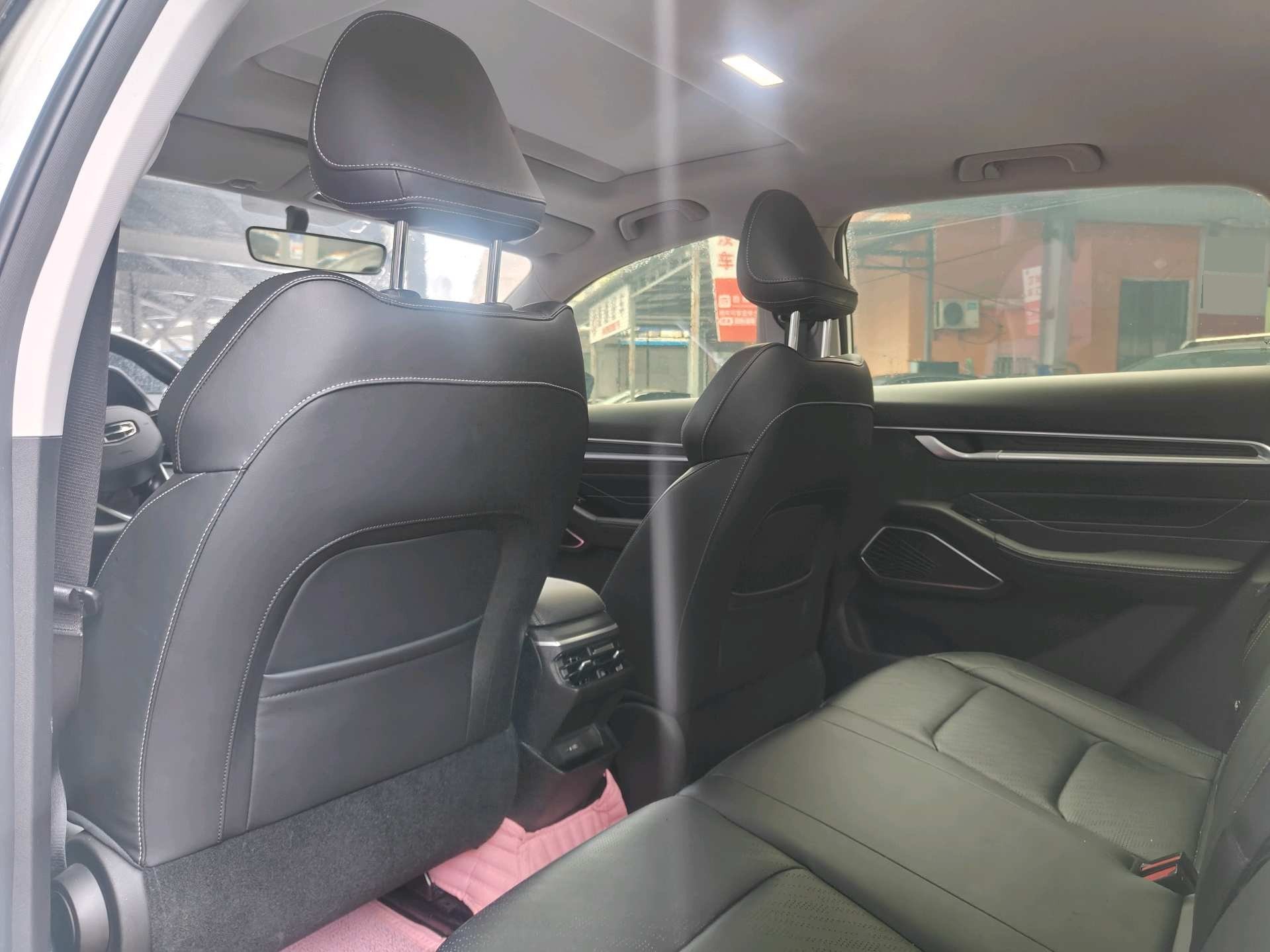 GEELY Emgrand 2023 immagine di auto #7