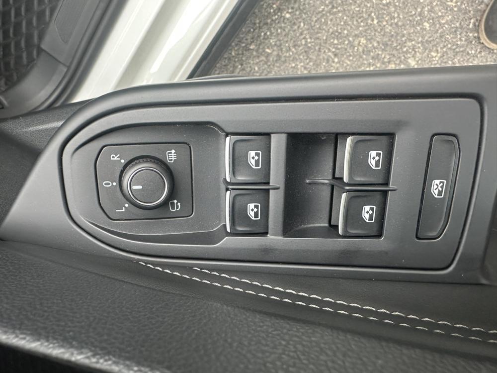 Volkswagen Golf 2022 #16 Volkswagen Golf 2022 car image #16