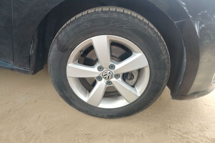 Volkswagen Lavida 2015 car image #6