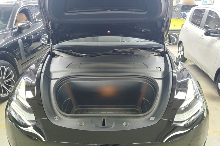 Tesla Model Y 2022 #20 Tesla Model Y 2022 car image #20