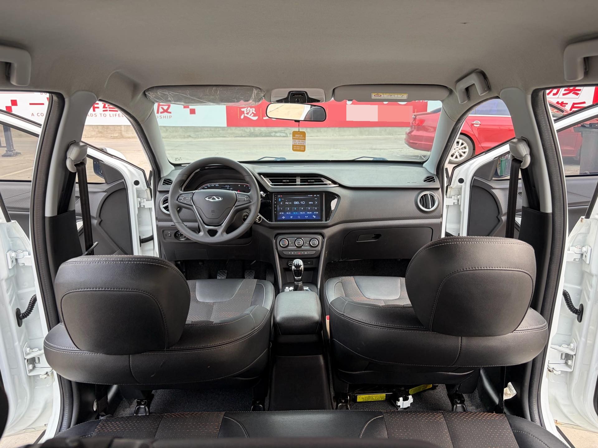 Chery Tiggo 3x 2018 immagine di auto #4