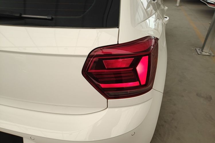 Volkswagen Polo 2021 car image #8