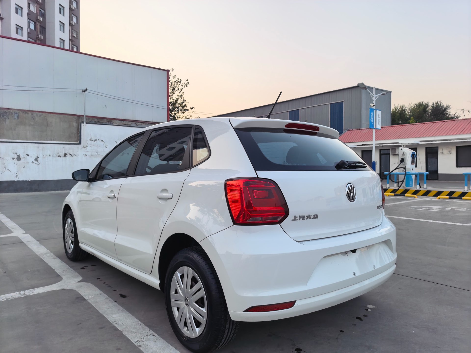 Volkswagen Polo 2019 #4 Volkswagen Polo 2019 car image #4