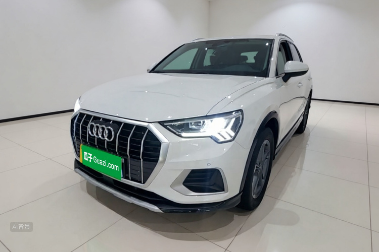 Audi Q3 2021 car image #2