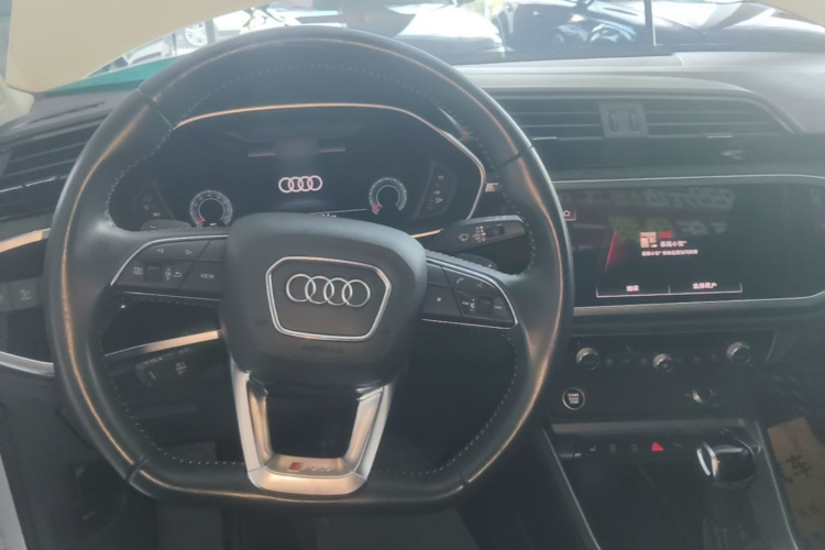 Audi Q3 2021 #10 Audi Q3 2021 immagine di auto #10