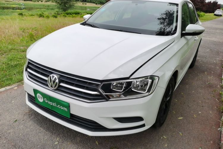 Volkswagen Bora 2016 car image #2