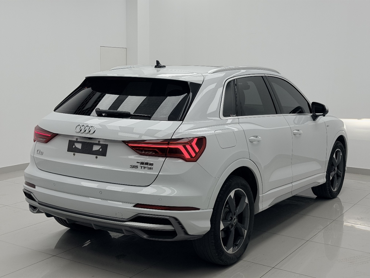Audi Q3 2022 #14 Audi Q3 2022 car image #14