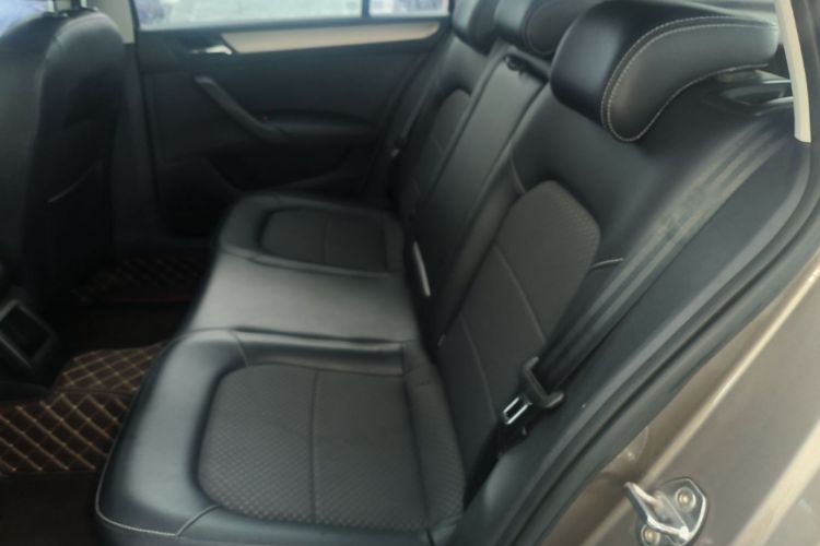 Volkswagen Santana 2016 car image #17
