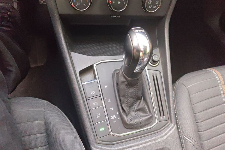 Volkswagen Lavida 2019 #18 Volkswagen Lavida 2019 car image #18