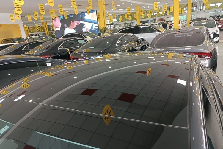Tesla Model 3 2024 car image #25